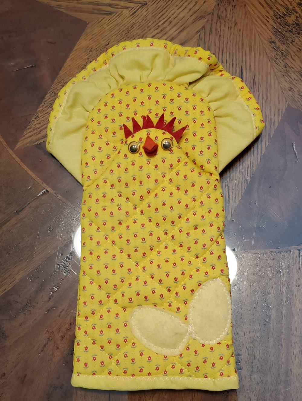Vintage Yellow Chicken Pot Holder Hot Pad Oven Mitt